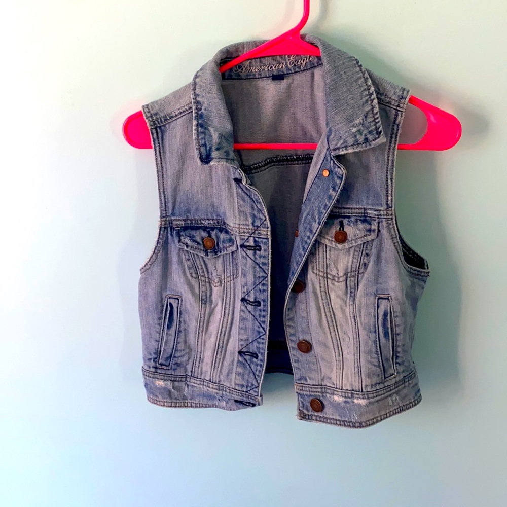Jean vest. American Eagle. Size M.